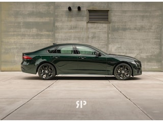 Jaguar XF 2.0 P250 R-Dynamic SE