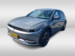 Hyundai Ioniq 5 Connect+ 73kWh / Trekhaak / Camera / Head-up / Leder / CarPlay / V2L / 19'' / Warmtepomp / Stoelverwarming / Dodehoek / DAB / ACC