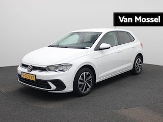Volkswagen Polo 1.0 TSI Life Business 95pk | Navigatie | Apple Carplay/Android Auto | Cruise control adaptief | Digital Cockpit Pro | Climatronic (automatische airco) | Parkeer sensoren voor en achter | stoelverwarming |