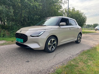 Suzuki Swift 1.2 Style Smart Hybrid 7200km
