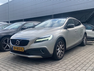 Volvo V40 T3 152PK Polar+ Luxury | Panoramadak | Getint Glas | Keyless | Trekhaak