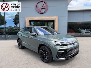 Volkswagen Tiguan 1.5 eHybrid R-Line | Black line | Leder | Head up | 360 Camera | 20 Inch | Trekhaak | Dode hoek | IQ light | Elek. klep | Rijklaar incl. garantie