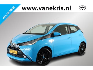 Toyota Aygo 1.0 VVT-i X-Play, Zwarte hoogglans velgen LM velgen, Camera, Airco!