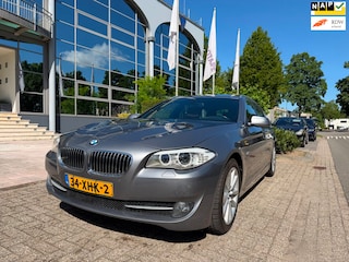 BMW 5-serie Touring 520i High Executive aut ,panod.,leer,navi,trekh