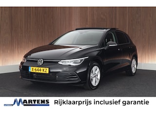 Volkswagen Golf 1.5 eTSI 150pk DSG Life Panoramadak HUD Camera Navigatie Keyless