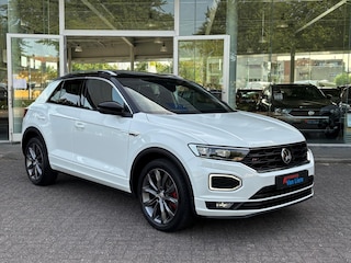 Volkswagen T-Roc 1.5 TSI 150pk 7-DSG T-Roc Sport R-Line|Panodak|Dode hoek| Trekhaak| Rijklaarprijs incl garantie