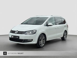 Volkswagen Sharan 2.0 TSI Highline | Trekhaak | Dynaudio | Xenon | 7 persoons | Standkachel | Camera | Elektr. schuifdeuren