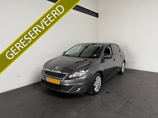 Peugeot 308 1.2 PureTech Blue Lease Executive. Pano+Trekhaak!