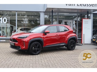 Toyota Yaris Cross 1.5 HYBRID DYNAMIC STOEL/STUUR&WISSERVERW. LM-VELGEN AD-CRUISE LED NAVI