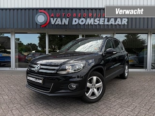Volkswagen Tiguan 2.0 TSI Sport&amp;Style 4motion R-line Edition - Automaat Trekhaak Pano Cruise