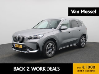 BMW X1 xDrive25e | Automaat | Leder | Panorama dak | Stoel verwarming | Virtual cockpit | Harman Kardon | Memory Seats | Apple Carplay / Android Auto | Achteruitrijcamera 360 | Climate Control | Cruise Control | Elektrische Achterklep | Lichtmetalen Velgen |