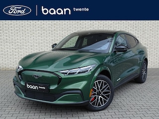 Ford Mustang Mach-E Extended Premium RWD 88 kWh | Uit Voorraad Leverbaar | Technology Pack | Panoramadak | Eruption Green |