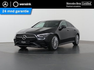 Mercedes-Benz CLA 180 Business Solution AMG | Panoramadak | Burmester | Rijassistentie Pakket | Sfeerverlichting | 360° Camera | Elek. Trekhaak | Stoelverwarming |