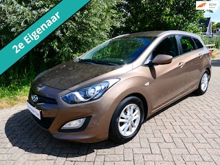Hyundai i30 1.6 GDi 135pk Automaat 2e eig. Airco Cruise Trekhaak 1300kg. PDC