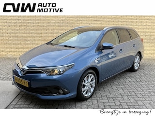 Toyota Auris Touring Sports 1.8 Hybrid Trend | Panoramadak | Climate control | Cruise control | Navigatie | Camera | 16 inch velgen | LED-dagrij | DAB