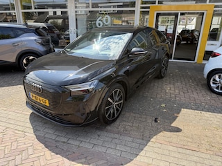 Audi Q4 50 quattro NL AUTO Launch edition S Competition 77 kWh CAMERA NAVIGATIE