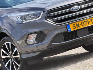 Ford Kuga 1.5 EcoBoost ST Line - Magnetic Grey - TSC/Trekhaak/SYNC3 - Topstaat