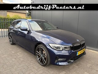 BMW 3-serie Touring 330e Laserlicht Leder Sfeerlicht Camera e.Trekhaak NL-auto