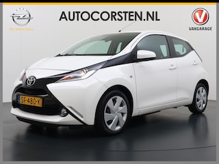 Toyota Aygo 1.0 VVT-i 70PK 5Drs Navi Camera Airco Cruise Control Bluetooth x-play Led Isofix Origineel Nederlandse Auto