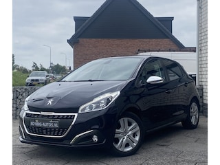 Peugeot 208 1.2 PureTech Signature/ Airco/ Carplay/ Parkassist/ PrivacyGlass/ NAP
