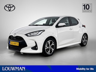 Toyota Yaris 1.5 Hybrid 115 First Edition | Dealer Onderhouden | Trekhaak Afneembaar | Apple CarPlay/Android Auto | Cruise Control Adaptive | Climate Control  | Achteruitrijcamera | leseman