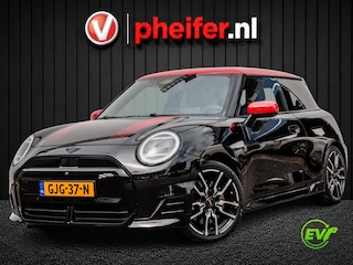 Mini Mini 3-Deurs E Cooper XL 40.7 kWh Panoramadak/ Head up/ Led/ Stoelmassage/ Harman-Kardon/ Camera/ Stoel-stuurverwarming