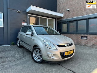 Hyundai i20 1.2i DynamicVersion|Nap|Pdc|Airco|Apk|Trekhaak