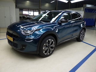 Fiat 600 e La Prima 54 kWh tot 8 Jaar Garantie! | Navigatie | Vol-Leder | Stoelverwarming | Elektr. Achterklep | Achteruitrijcamera | !!