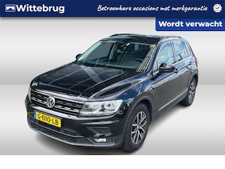 Volkswagen Tiguan 1.5 TSI ACT Comfortline / Navigatie / Parkeersensoren V+A / Zwenkbare trekhaak / Climate controle /