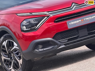 Citroën C4 BERLINE 1.2 Puretech Shine Automaat - Rouge Elixir - Hype Black Leder/Stuur-stoelverwarming/Camera