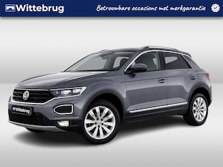 Volkswagen T-Roc 1.5 TSI Sport / Digitaal dashboard / Navigatie / App connect / Camera / Parkeersensoren V+A