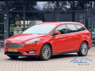 Ford Focus Wagon 1.5 TDCI Titanium Edition | Keyless | Clima | Navigatie | Trekhaak | 2 Sleutels