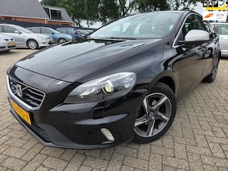 Volvo V40 2.0 D2 R-Design Business 2015. Xenon/Climate/Cruise/Leder/Trekhaak etc.. APK 02-2027