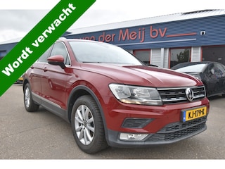 Volkswagen Tiguan 1.4 TSI Connected Series , CLIMATRONIC , V STOEL VERW , PDC V+A , LMV17 , NAVI ,
