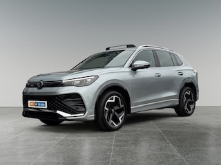 Volkswagen Tiguan 1.5 150pk eTSI R-Line Edition Panoramaschuif-kanteldak | Adaptive Cruise Control | Navigatie 'Discover'