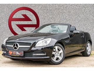 Mercedes-Benz SLK 200 Roadster Automaat / Leder / Nekverwarming / Climate Control / Cruise Control / Sportstuur / Navigatie / Windschermen / Parkeersensoren V+A