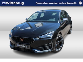 Cupra Leon 1.4 e-Hybrid 204pk DSG Performance / Kuipstoelen / Verwarmbaar stuurwiel / Full Link / Navigatie / Achteruitrijcamera / 18'' LMV