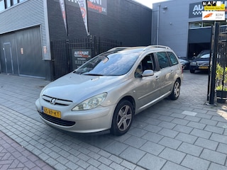 Peugeot 307 SW 2.0 16V Premium Trekhaak Airco Pano NAP APK