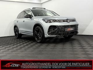 Volkswagen Tiguan 1.5 eHybrid R-Line Edition Plug-in Panoramadak, 360 Camera, Trekhaak, Leder, Head-up display, Elektrische achterklep, Winterpakket, Memory stoelen, 2 jaar garantie