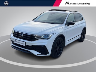 Volkswagen Tiguan 1.4TSIeHybrid 180kW/245PK R-Line Black Style DSG · Panoramadak · Trekhaak · Camera + Parkeersensoren