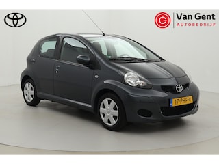 Toyota Aygo 1.0 VVT-i Comfort Navigator | Volledige dealerhistorie | Fietsensteun | Navigatie | Airco | Bluetooth | Elektrische ramen voor | 5-deurs