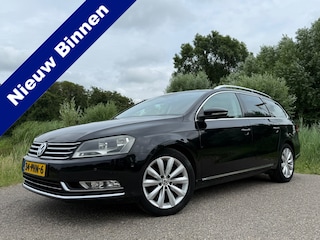 Volkswagen Passat Variant 2.0 TDI Highline BlueMotion Automaat | Leder | Camera | Navi | Clima | Stoelverwarming | PDC | Cruise |