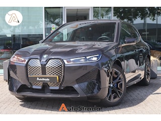 BMW iX (i20) xDrive40 M-Sport 326pk 99% SoH I Stoelverkoeling I Laser LED I Navi I HarmanKardon
