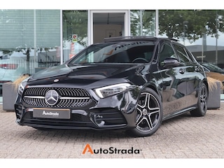 Mercedes-Benz A-klasse 180 AMG-LINE I Night Pakket I Pano I Sfeerverlichting I Camera I Navi I Cruise