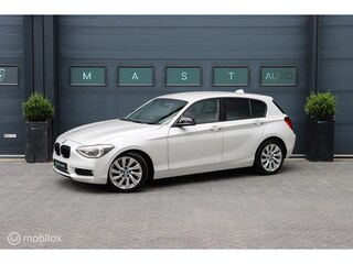 BMW 118i Sport Line|AUT|LEDER|BI-XENON|CRUISE|Sportstoelen