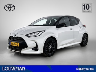 Toyota Yaris 1.5 Hybrid Executive + | BTW voertuig | Dealer onderhouden | Panoramadak | Head-Up Display | Dodehoek detectie | Parkeersensoren voor+achter | Stoelverwarming | Apple CarPlay/Android Auto | Cruise Control Adaptive
