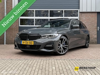 BMW 3-serie Touring 330i M Sport Panodak Leer Navi HUD Harman Kardon Trekhaak NL Auto