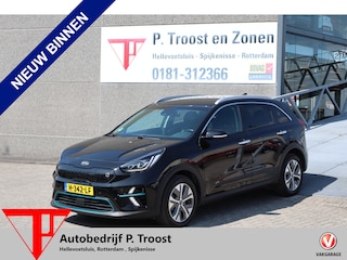 Kia Niro e-Niro ExecutiveLine 64 kWh Verwarmbare & geventileerde voorstoelen/Verwarmbaar stuurwiel/Achteruitrijcamera/JBL audio/Apple carplay/Elektrisch verstelbare voorstoel/Lane assist/Dodehoek assistent/parkeersensoren rondom