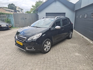 Peugeot 2008 1.2 PureTech Allure,Climate control,Automaat,Navi,Parkeersensoren,Panoramadak,Cruise control