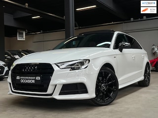 Audi A3 SPORTBACK 35 TFSI Design Luxe Pano/Virtual/Carplay/Automaat